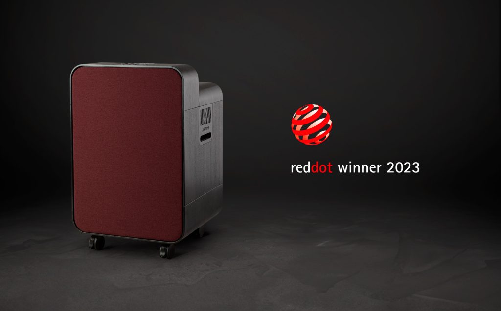 In questa immagine ci sono le soluzioni audiovisive all-in-one, Artome M10, che è stata insignita del Red Dot Award da Product Design.